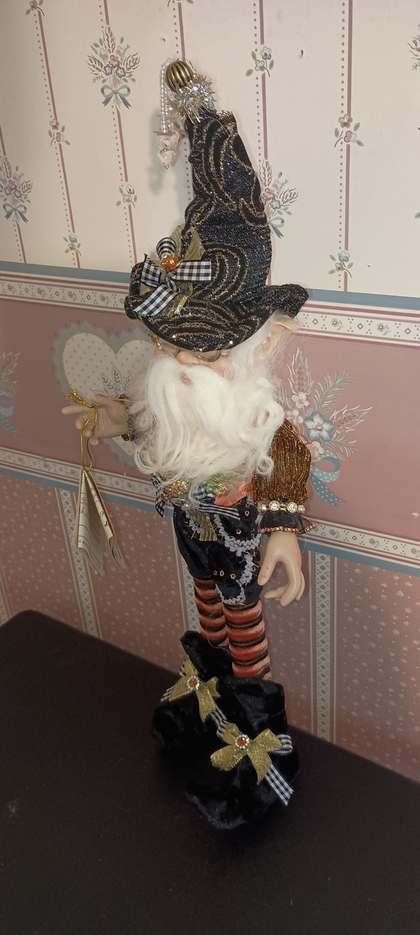 MARK ROBERTS 2019- HALLOWEEN NORTH POLE-SMALL TRICK OR TREAT ELF