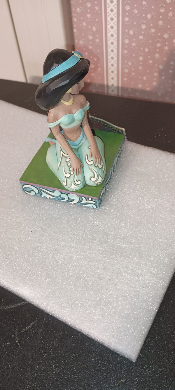 DISNEY TRADITIONS-JIM SHORE FIGURINE-2015-JASMINE PERSONALITY POSE-NEW IN BOX