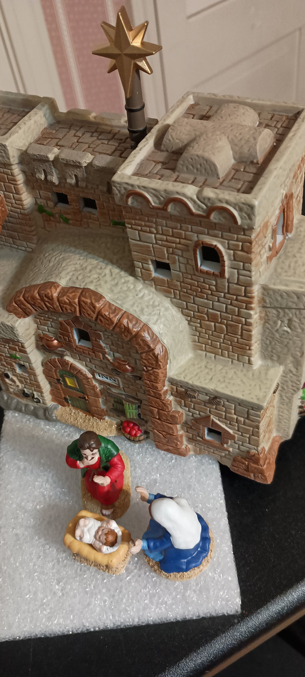 DEPT. 56 -LITTLE TOWN-THE INN AT BETHLEHEM-SET/5-NEW IN BOX.