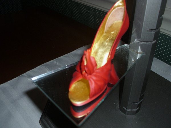 JUST THE RIGHT SHOE CLUB MEMBERS 2002 FIGURINE FIRE AND WATER-BOX/COA19.99