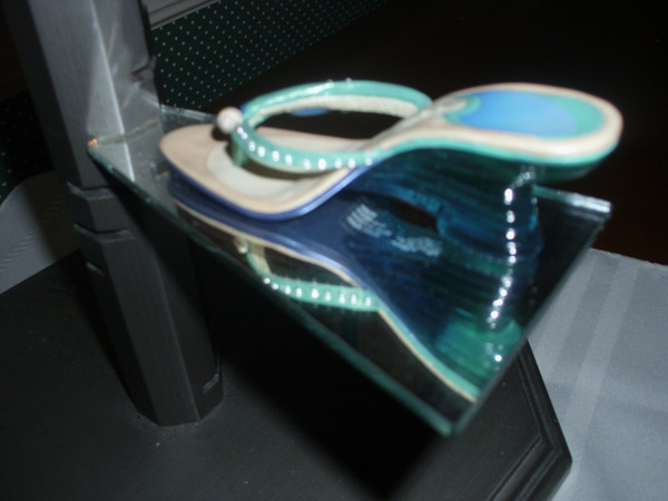 JUST THE RIGHT SHOE CLUB MEMBERS 2002 FIGURINE FIRE AND WATER-BOX/COA19.99