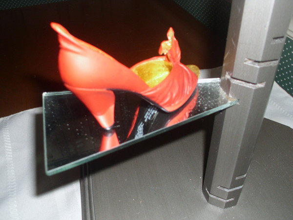 JUST THE RIGHT SHOE CLUB MEMBERS 2002 FIGURINE FIRE AND WATER-BOX/COA19.99