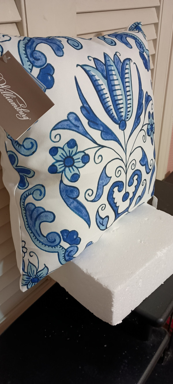 2021 C&F HOME- DELFT GARDEN PILLOW #3- NEW 18"