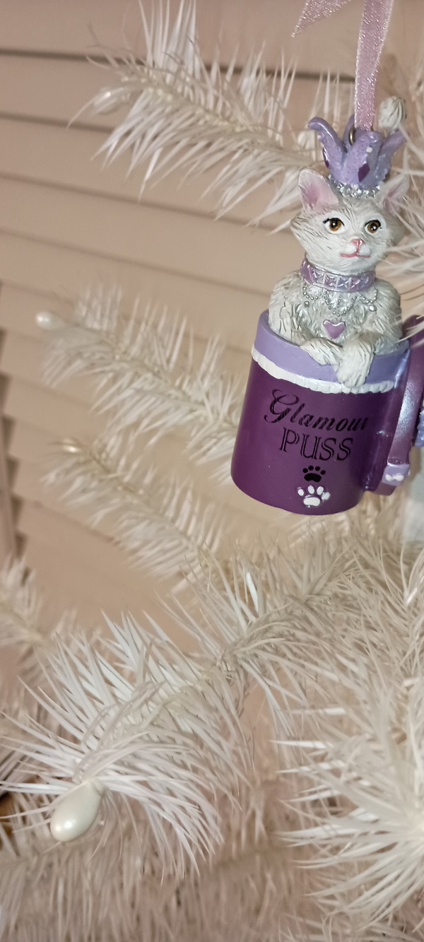 KURT ADLER -3.4" ROYAL SPLEANDOR PURPLE & SILVER CAT ORNAMENT-GLAMOUR PUSS-NEW