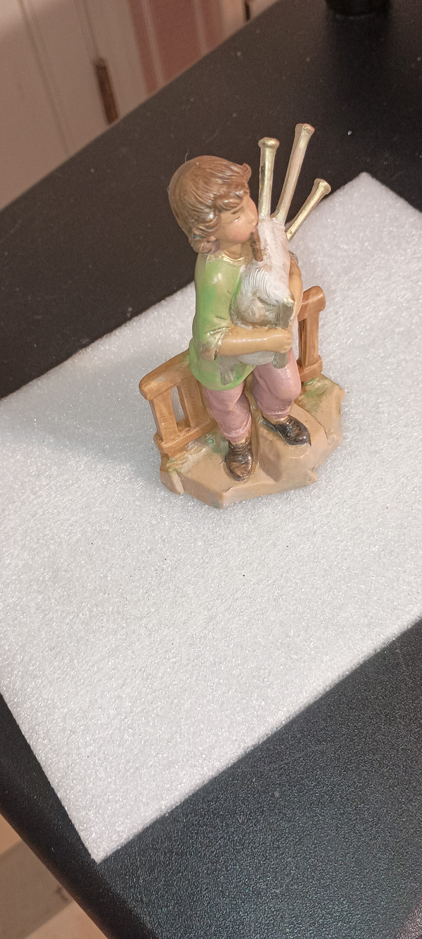 FONTANINI- 5" COLLECTION-JONAS-BOY BAGPIPER-NEW IN BOX