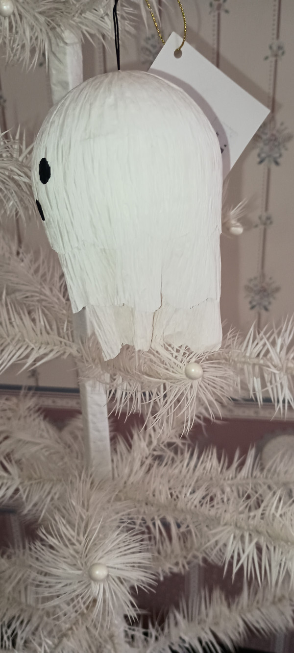 BETHANY LOWE-2022 HALLOWEEN CREPE PAPER GHOST ORNAMENT-NEW