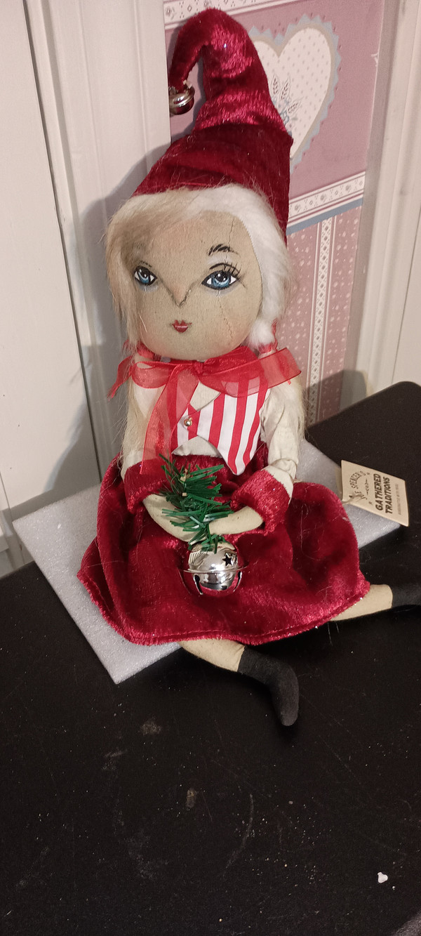 JOE SPENCER-GALLERIE II-GATHERED TRADITIONS ART DOLL- KAITLIN GIRL FIGURE-NEW