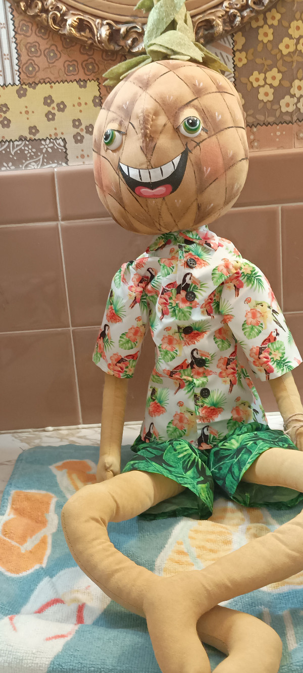 JOE SPENCER 2025-PERRY PINEAPPLE ART DOLL-NEW