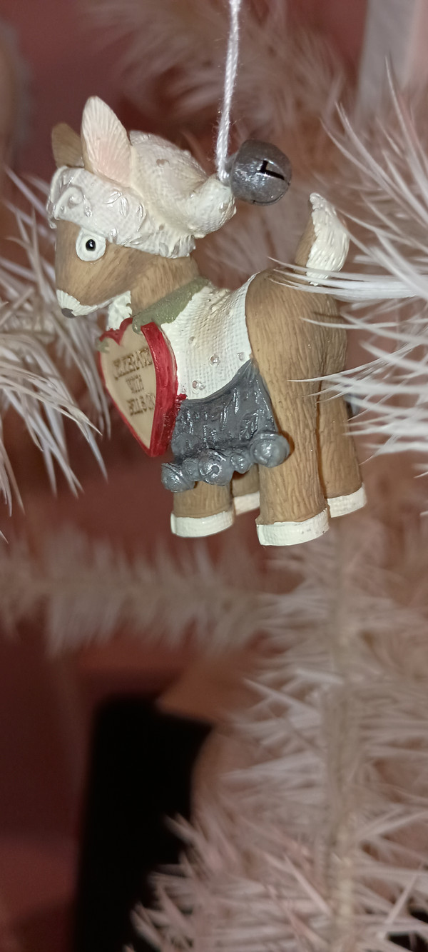 HEART OF CHRISTMAS-REINDEER WITH WHITE HAT-CELEBRATE WITH BELLS ON-NEW IN BOX