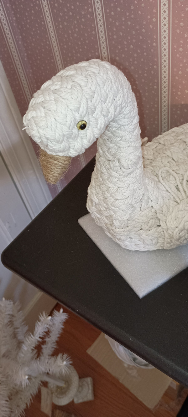 GALLERIE II-2025 WOVEN SWAN SOFT FIGURE-NEW