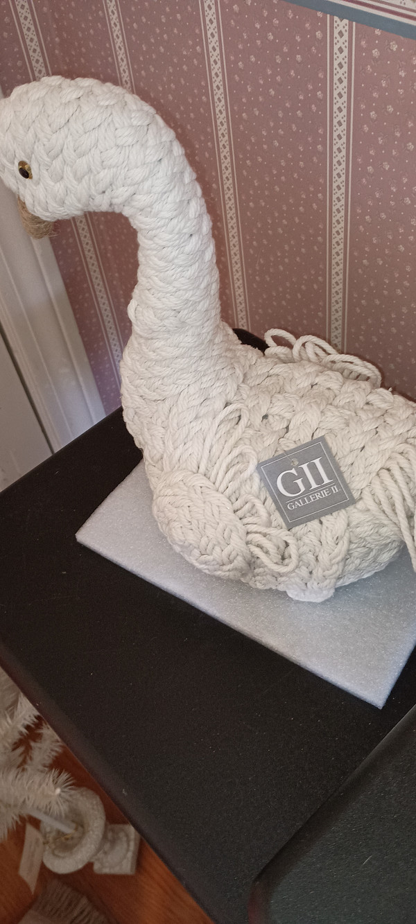 GALLERIE II-2025 WOVEN SWAN SOFT FIGURE-NEW