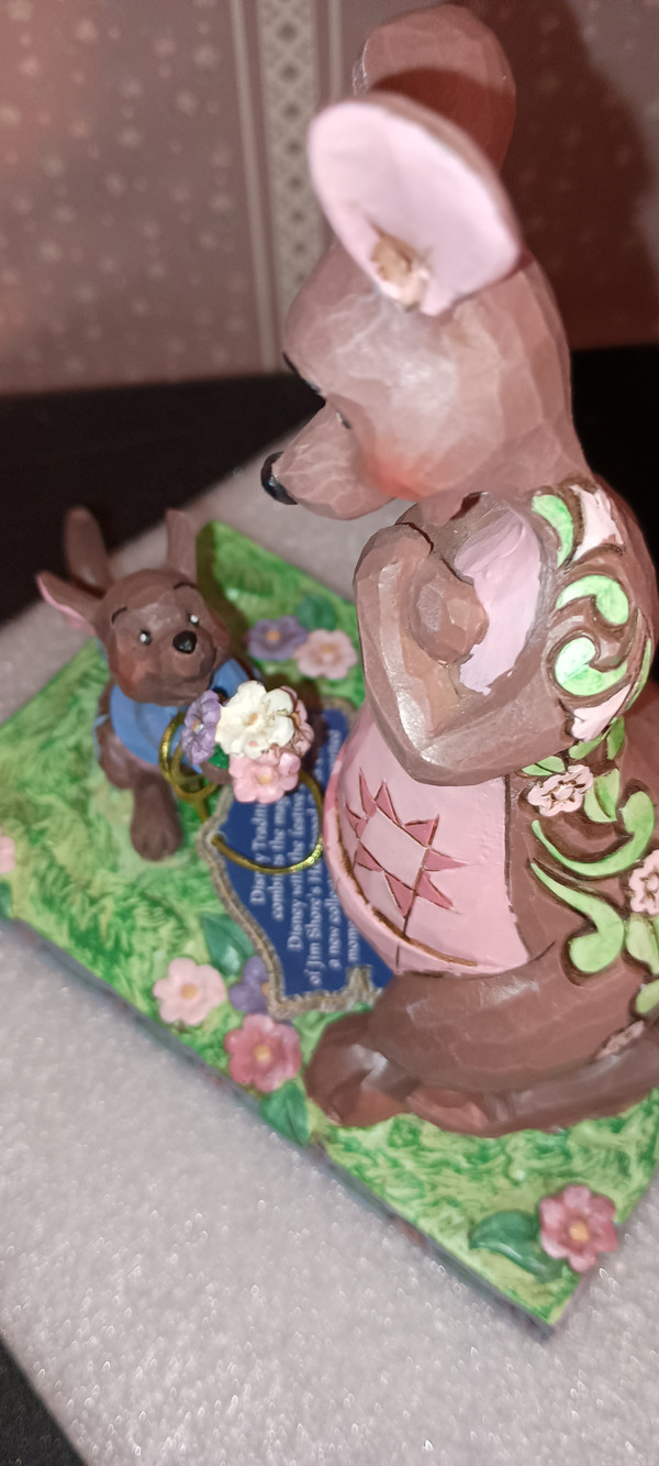 DISNEY TRADITIONS/JIM SHORE-2022-WINNIE THE POOH-ROO GIVING KANGA FLOWERS FIGURE-NEW IN BOX