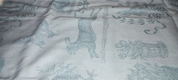 C&F HOME-RABBIT JACQUARD TABLE TOPPER-NEW