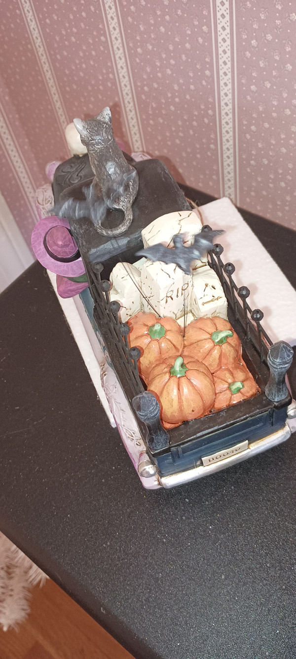 JIM SHORE-2022-HALLOWEEN PICK-UP TRUCK FIGURE-NEW IN BOX