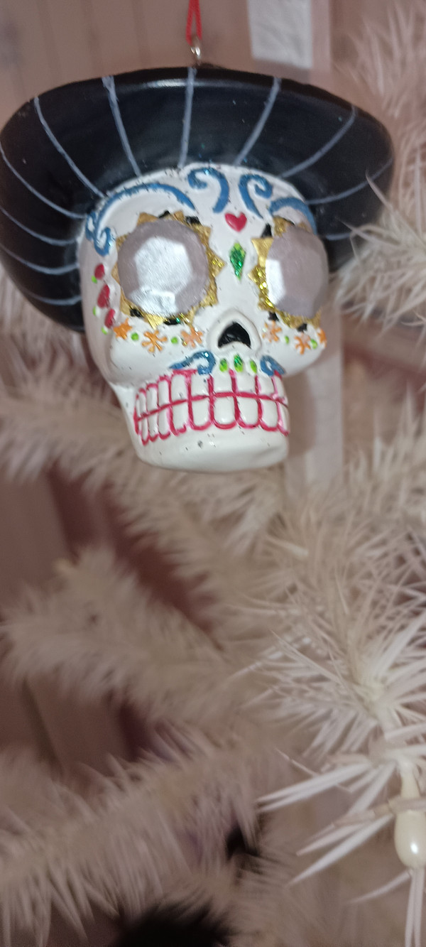 KURT ADLER-DAY OF THE DEAD WHITE SKULL ORNAMENT-NEW
