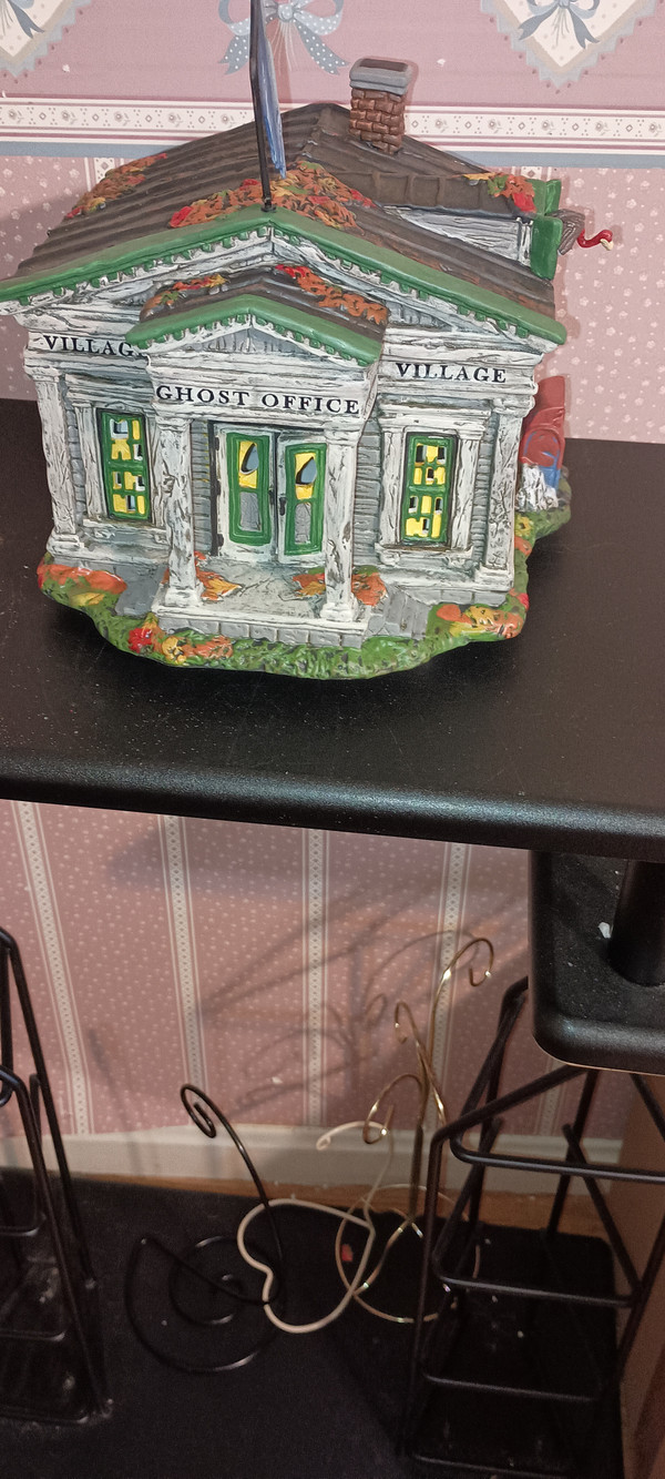 DEPT. 56 HALLOWEEN- SNOW VILLAGE- GHOST OFFICE-NEW IN BOX