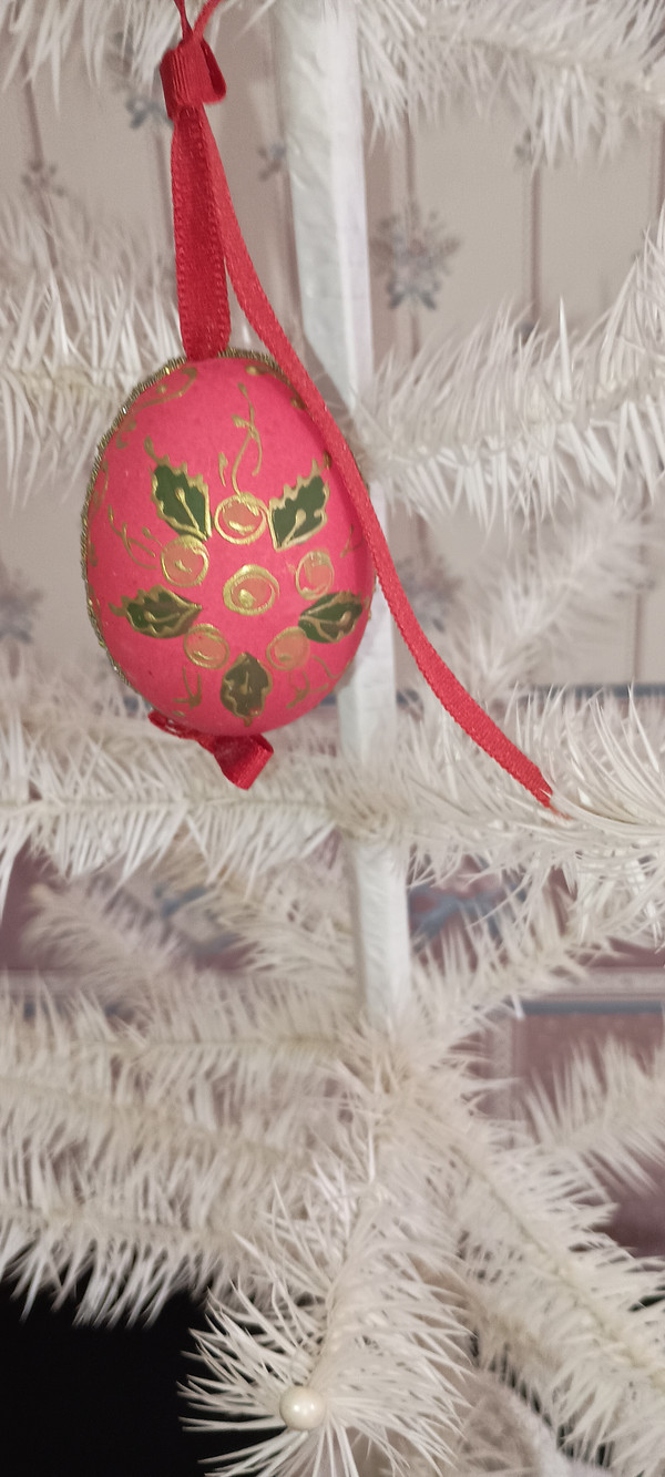 PETER PRIESS-2019 CHRISTMAS EGG SHELL EGG SHELL ORNAMENT-TEDDY BEAR WITH SAIL BOAT-NEW