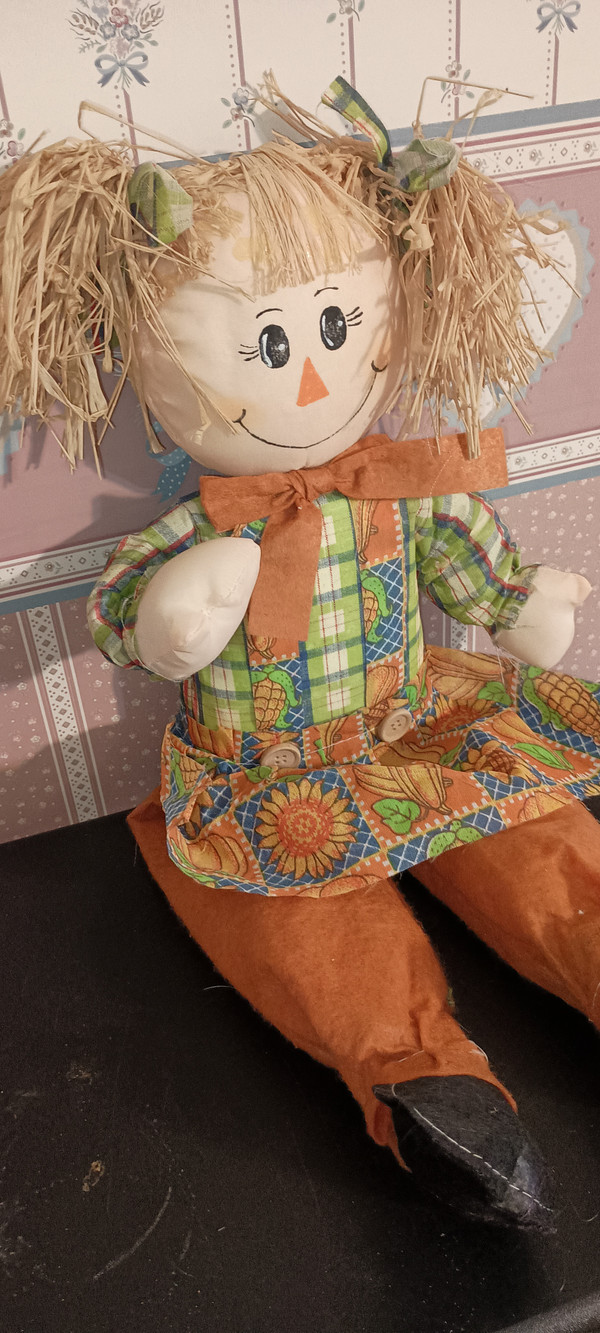 WORTH IMPORTS-22" AUTUMN SCARECROW SITTING GIRL-NEW