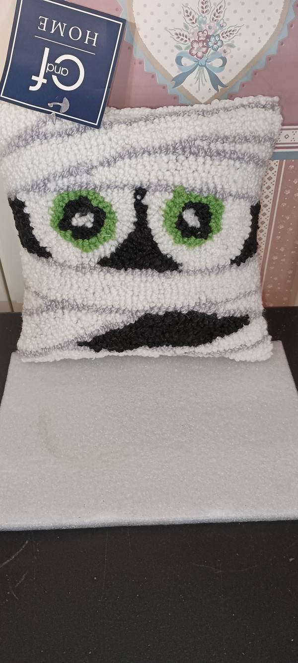 C&F HOME-HALLOWEEN MUMMY FACE HOOKED PILLOW-NEW