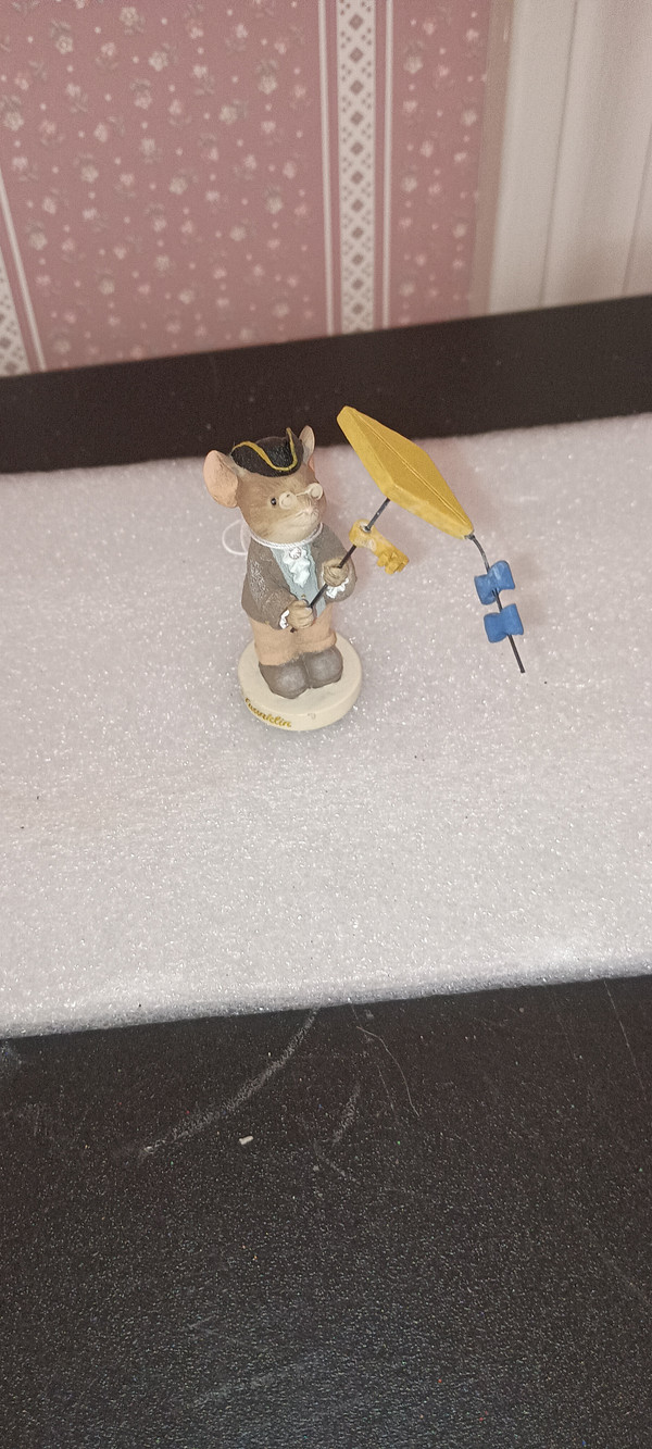 TAILS WITH HEART-AMERICANA MOUSE FIGURE- BEN FRANKLIN-NEW IN BOX