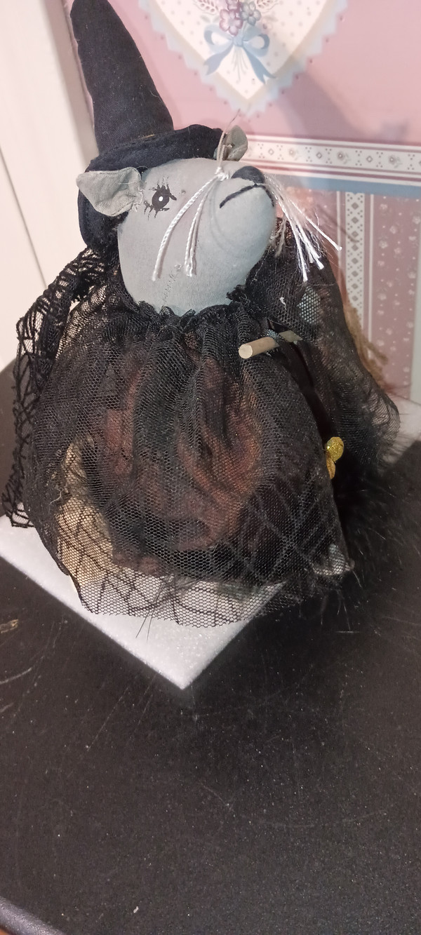 JOE SPENCER-GATHERED TRADITIONS-HALLOWEEN ART DOLL- REBA RAT-NEW