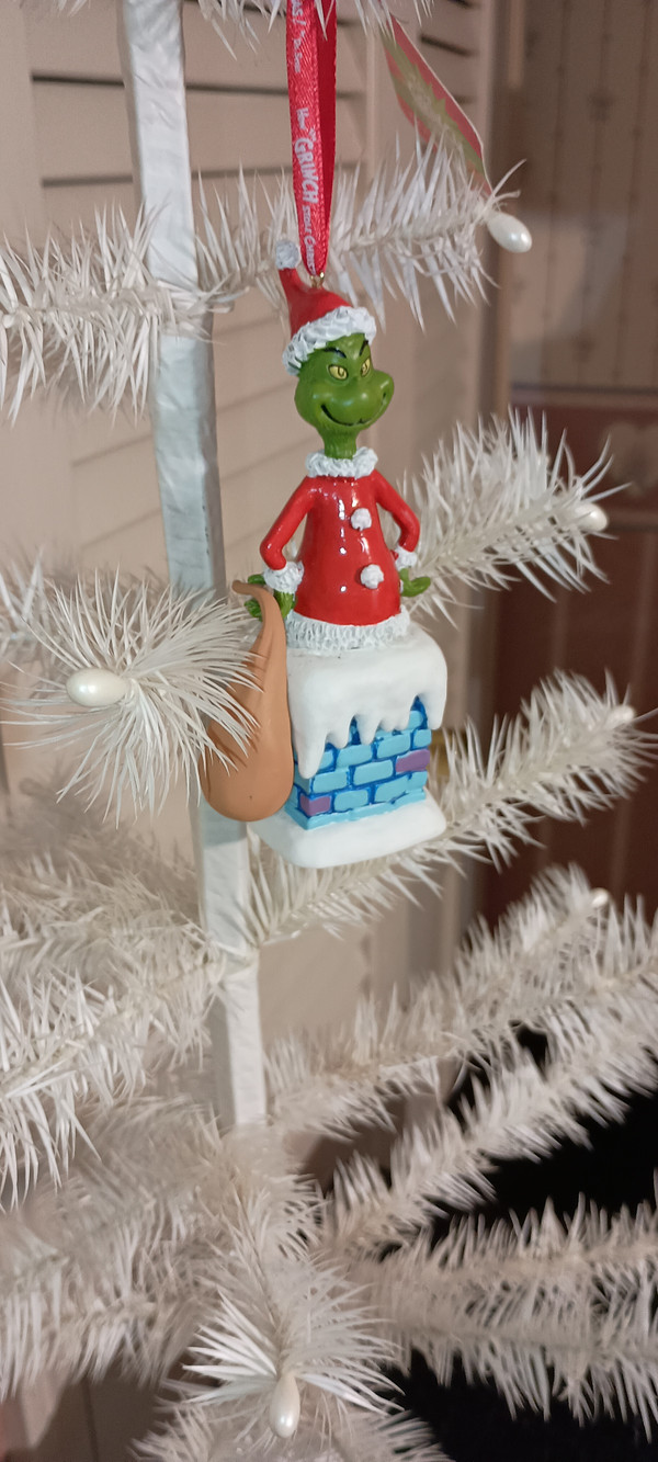 DEPT. 56-GRINCH ORNAMENT WITH SOUND-NEW.2020