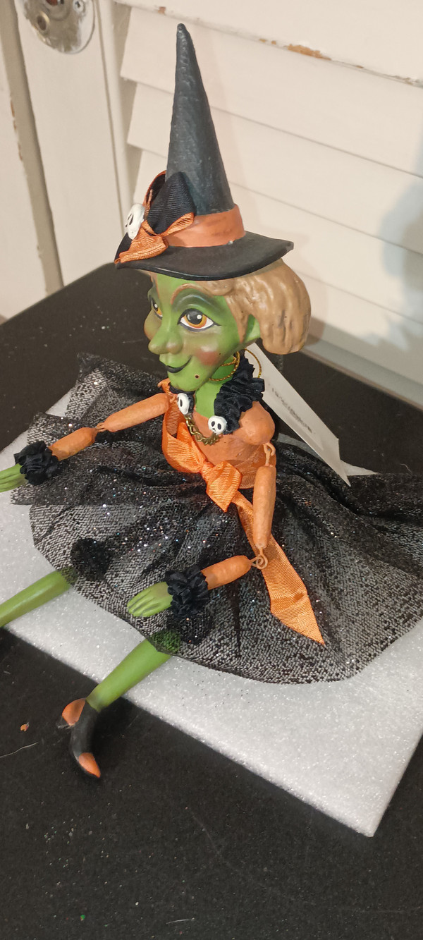 BETHANY LOWE-2024 HALLOWEEN FIGURINE BY LEE ANN KRESS-PENELOPE WITCH DOLL-NEW