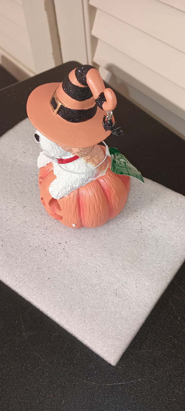 KURT ADLER-2025 HALLOWEEN-DOG ATOP PUMPKIN LIGHTED TABLETOP-BROWN & WHITE SHS-TZU -NEW