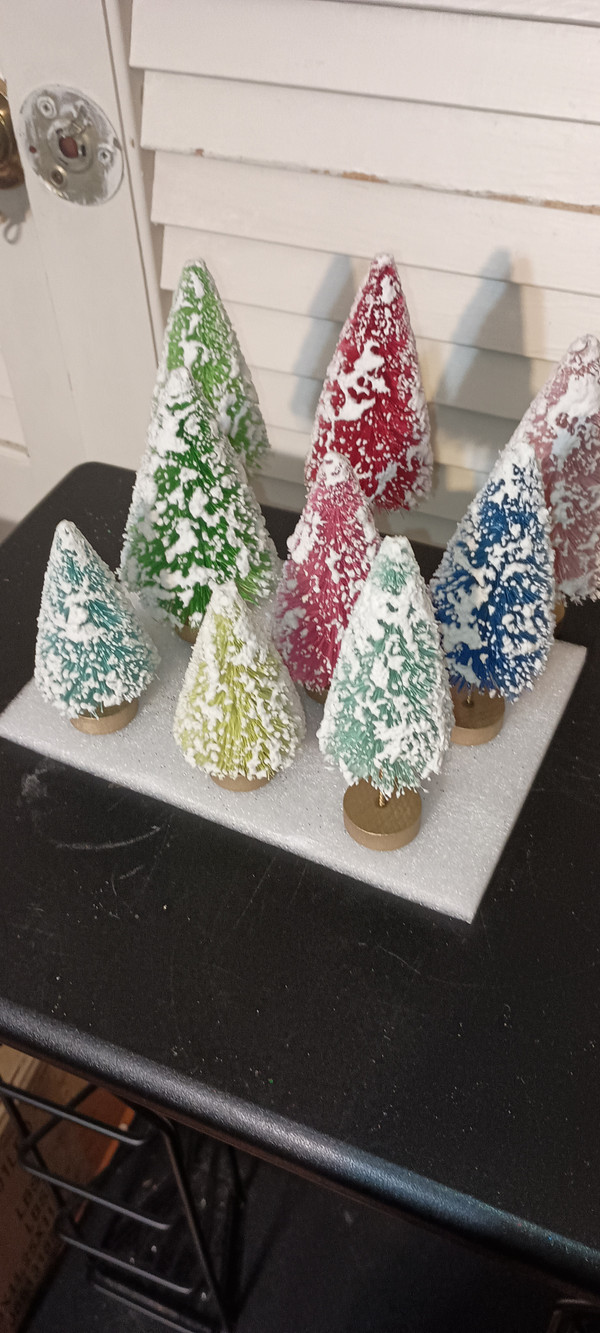 BETHANY LOWE-SMALL COLORFUL BOTTLE BRUSH TREES-SET/9-NEW IN BOX