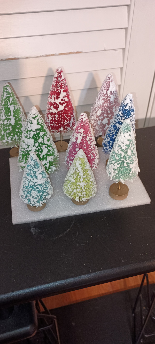 BETHANY LOWE-SMALL COLORFUL BOTTLE BRUSH TREES-SET/9-NEW IN BOX