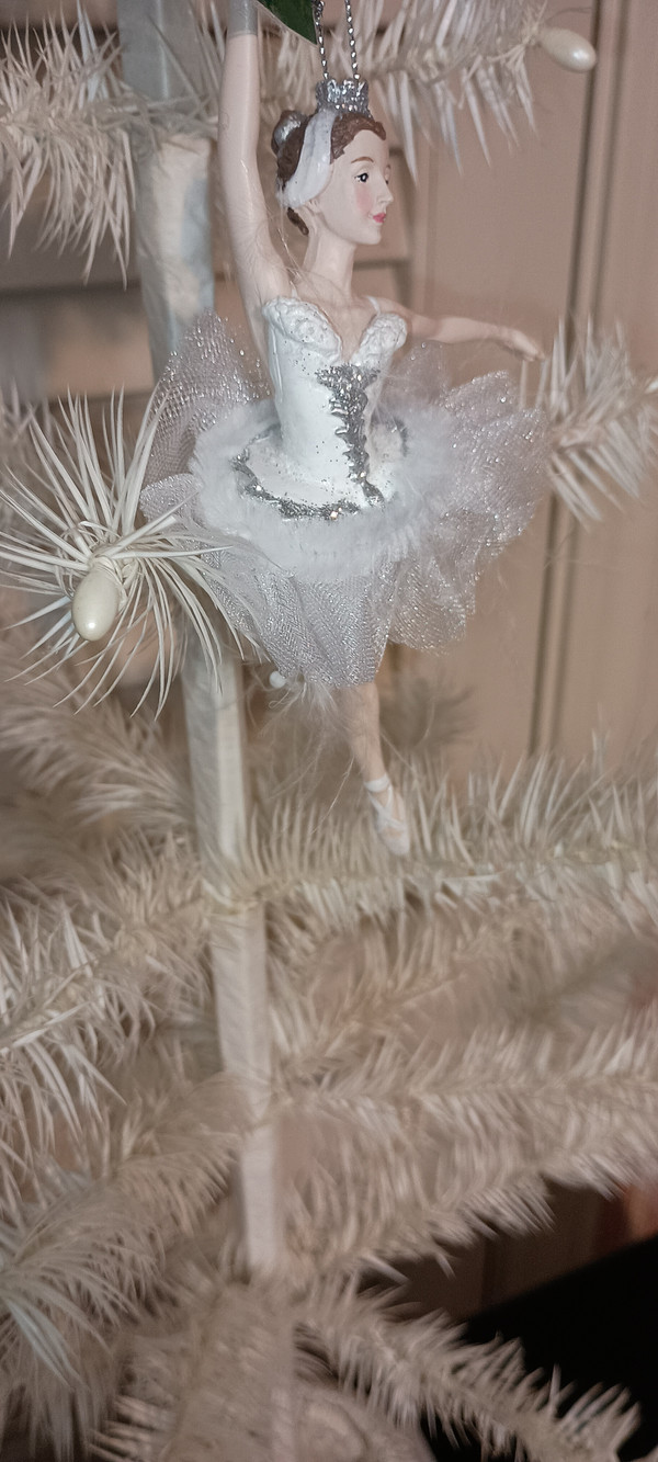 KURT ADLER- SWAN LAKE BALLERINA ORNAMENT-NEW 2025