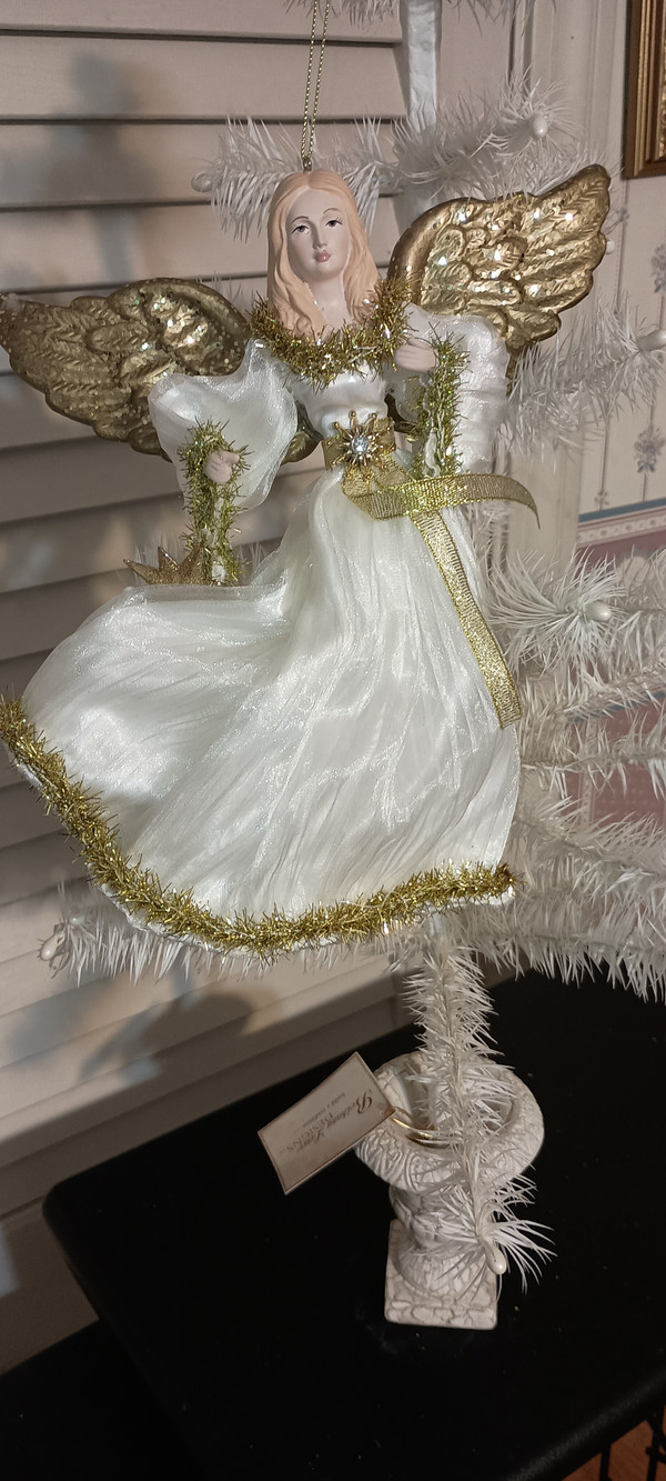 KURT ADLER- 2025 IVORY & GOLD LARGE ANGEL ORNAMENT-NEW