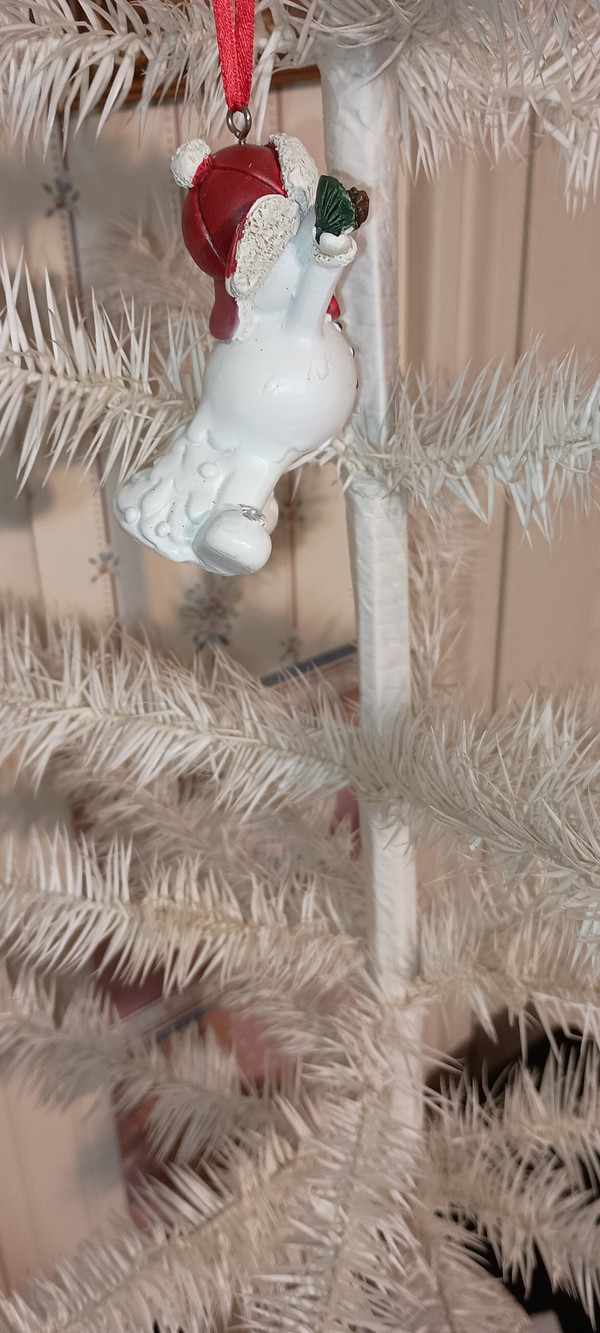 KURT ADLER 2020-SNOWGIGGLES - SNOWMAN WITH PINECONES  ORNAMENT-NEW