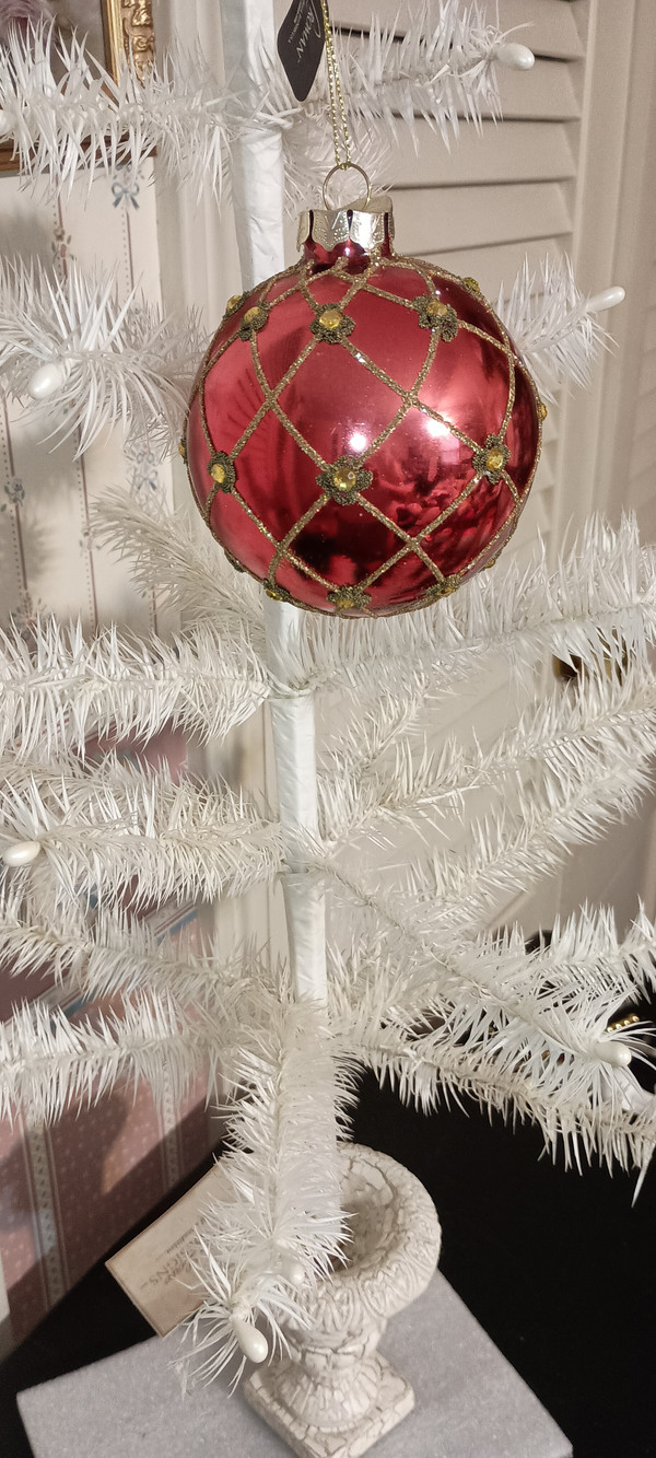 ROMAN-2020 RED FABERGE ROUND ORNAMENT-NEW CONDITION.