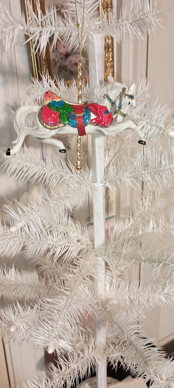 KURT ADLER-2025 CAROUSEL WHITE HOLIDAY HORSE WITH RED & GREEN SADDLE ORNAMENT-NEW