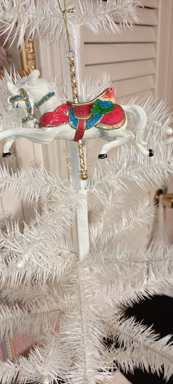 KURT ADLER-2025 CAROUSEL WHITE HOLIDAY HORSE WITH RED & GREEN SADDLE ORNAMENT-NEW