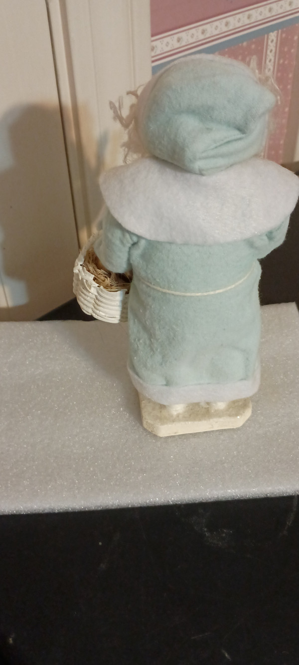 BETHANY LOWE-HOLIDAY-2023-BLUE PASTEL SANTA WITH GREENERY & BASKET FIGURE-NEW