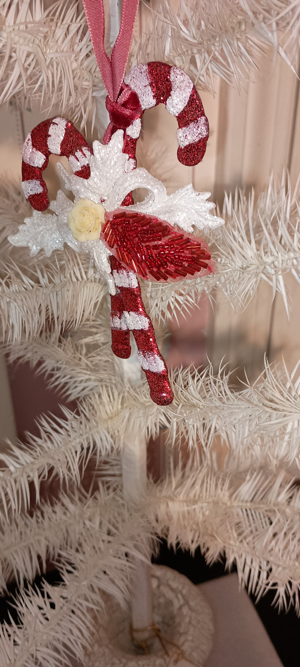 KURT ADLER CANDY CANE RED & WHITE ORNAMENT-NEW