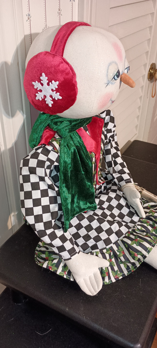 JOE SPENCER-GALLERIE II-GATHERED TRADITIONS ART DOLL SILVIA SNOWGIRL-NEW 2024