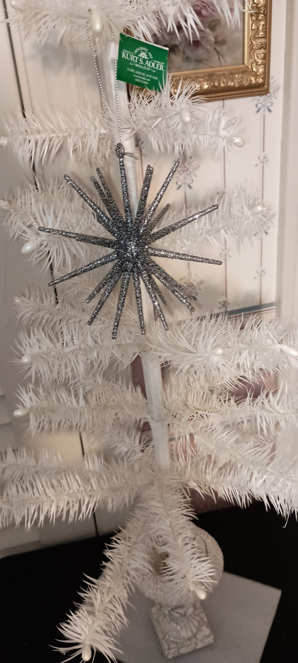 KURT ADLER-2023 GRAY STARBURST ORNAMENT-NEW