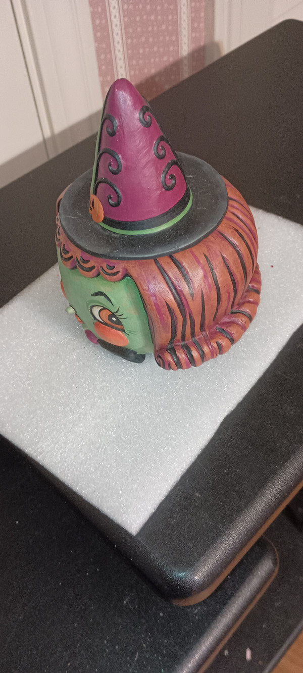 BETHANY LOWE-HALLOWEEN- JOHANNA PARKER-HAGATHA HOLLOW HEAD CONTAINER-NEW 2024