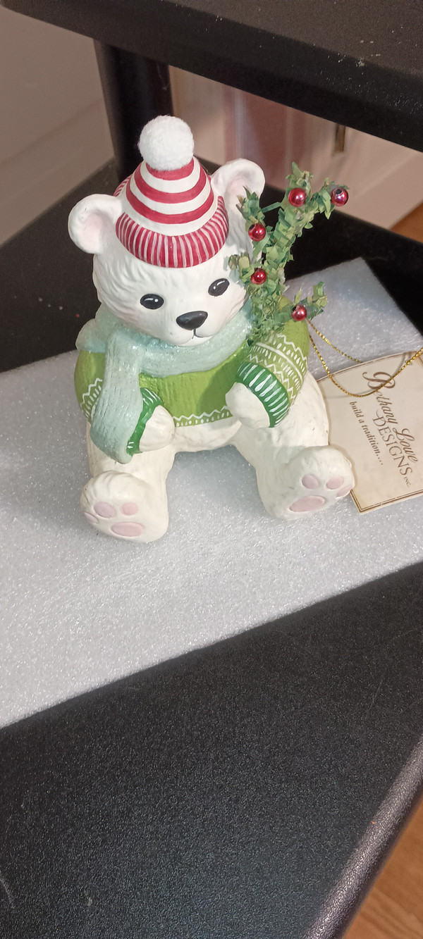BETHANY LOWE HOLIDAY-2022 BEARY MERRY CHRISTMAS BEAR FIGURE-NEW