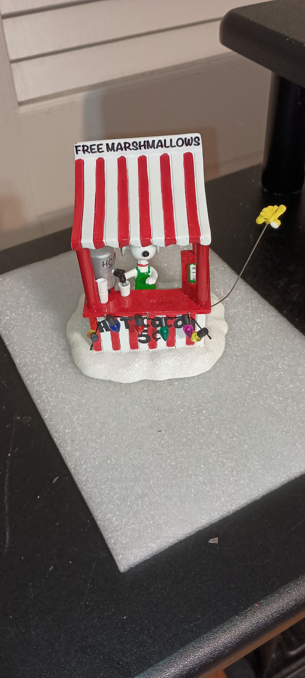 DEPT. 56 PEANUTS VILLAGE- SNOOPY'S COCOA STAND- 2022-NEW IN BOX