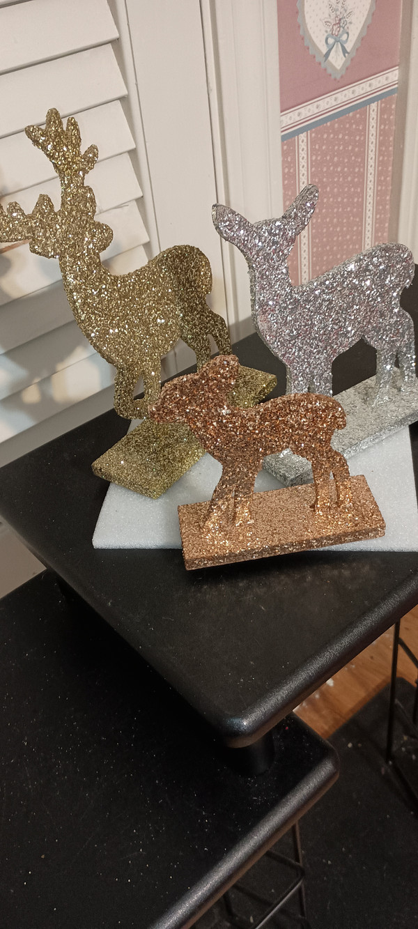 BETHANY LOWE-HOLIDAY METALLIC DEER FAMILY-NEW- 2023