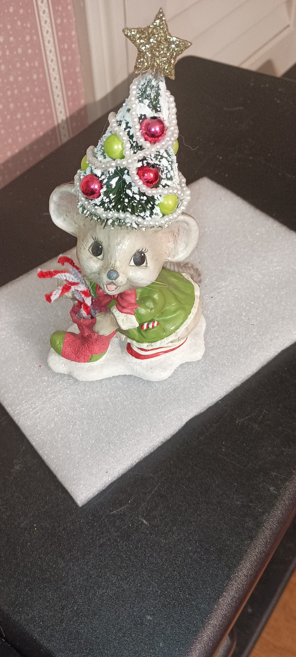 BETHANY LOWE-HOLIDAY MEMZI MOUSE FIGURE-NEW-2024