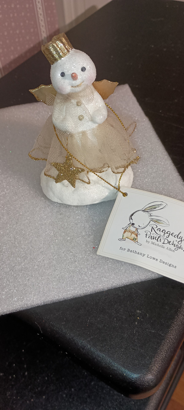BETHANY LOWE-HOLIDAY FIGURINE-MICHELLE  ALLEN- SNOW ANGEL HOLDING STAR-NEW 2024