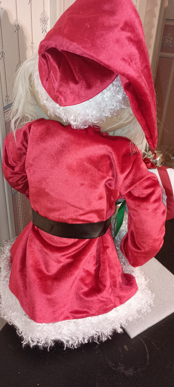 JOE SPENCER-GALLERIES II-GATHERED TRADITIONS ART DOLL-HOLLAND SANTA -NEW-2025