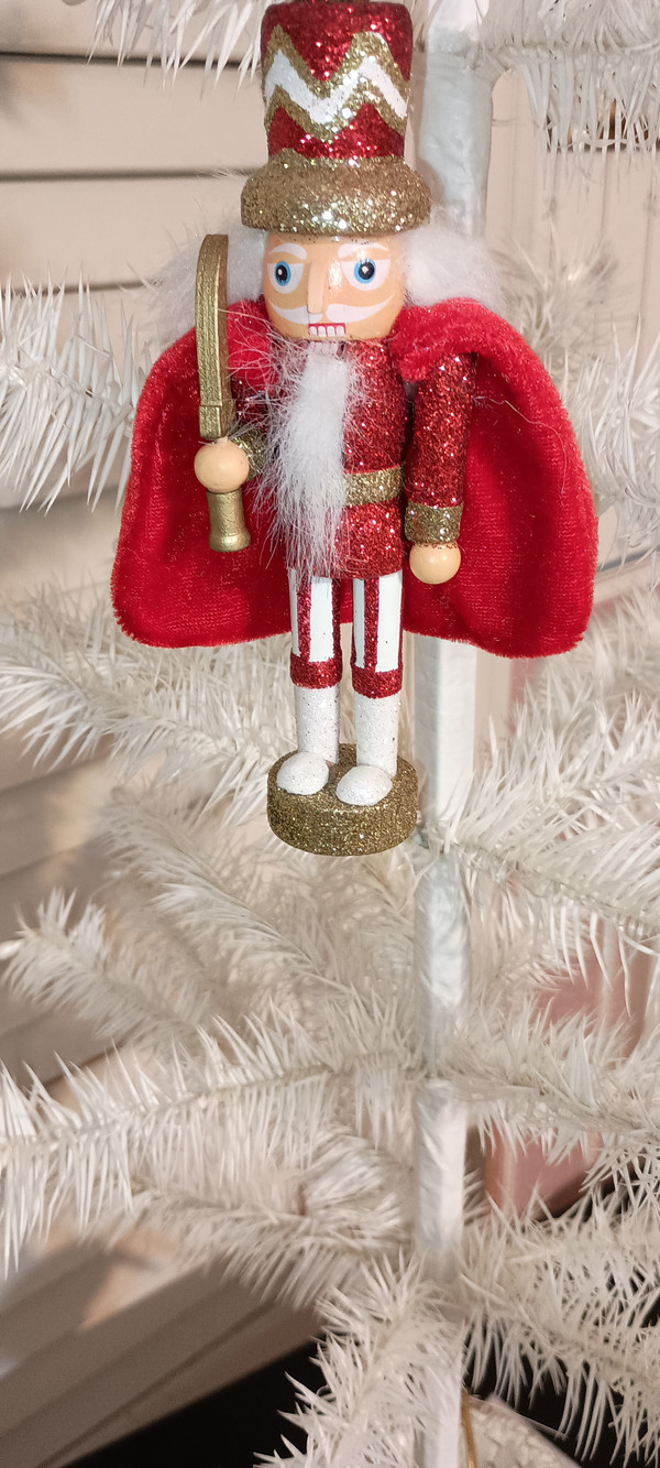 KURT ADLER-2017 RED KING NUTCRACKER ORNAMENT-NEW