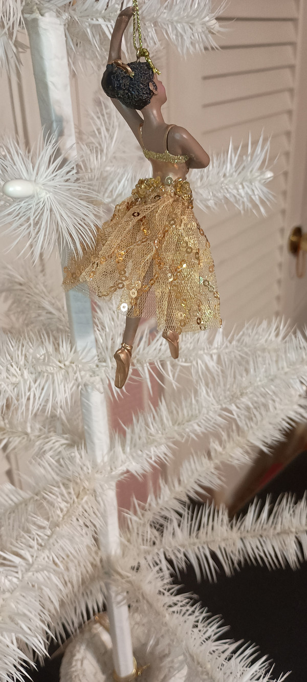KURT ADLER-A-AS SHOWN-AFRICAN AMERICAN BALLERINA ORNAMENT- NEW 2025