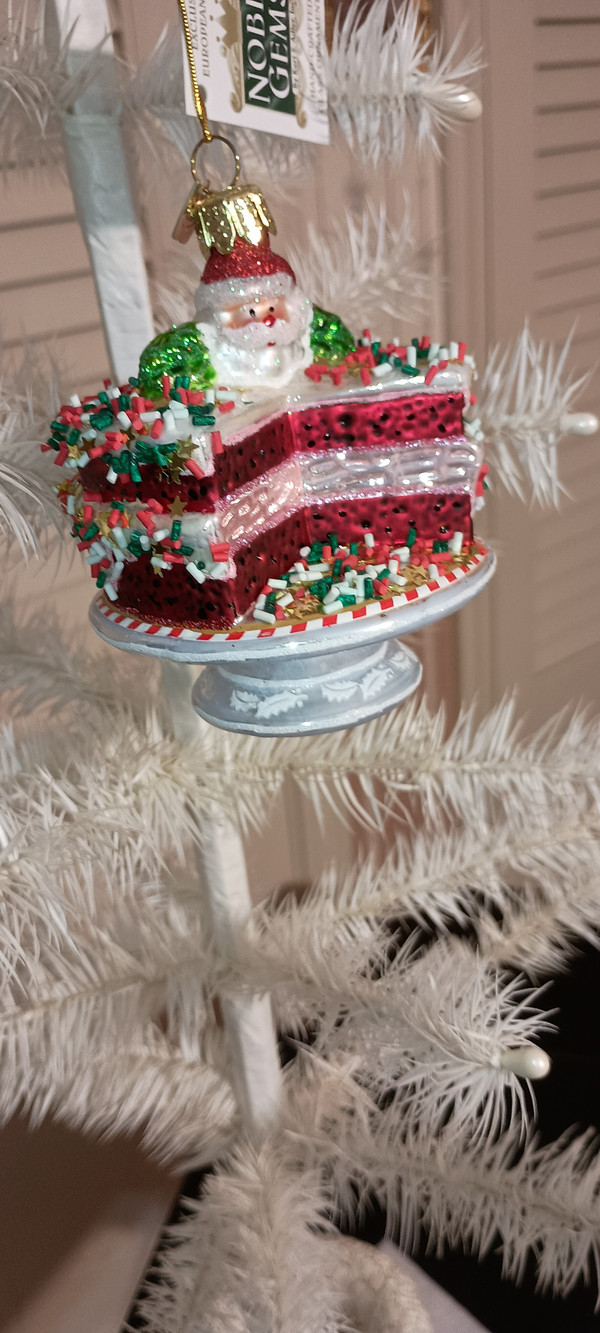 KURT ADLER-NOBLE GEMS- GLASS RED VELVET CAKE WITH STAND ORNAMENT-NEW-2025